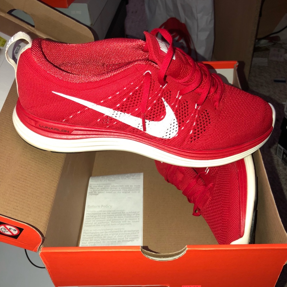 Nike Women’s Lunar Flyknit